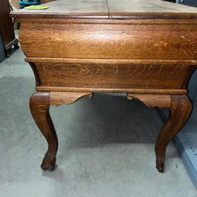 X106-Quartered Sawed Desk with Claw Feet