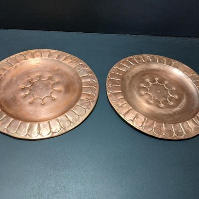 Two vintage copper plates 12" (3 of 3)
