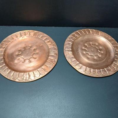 Two vintage copper plates 12" (3 of 3)
