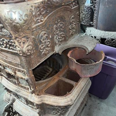 X103-antique cast-iron woodstove