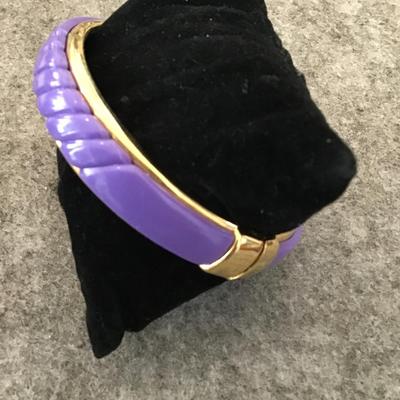 Cute purple & gold tone hinged bracelet