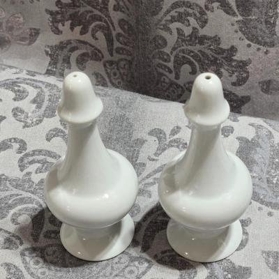 Salt & Pepper Porcelain Shakers