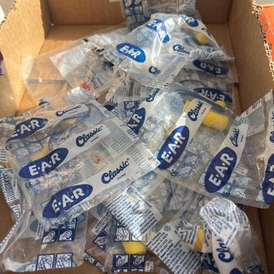 15 pairs of ear plugs