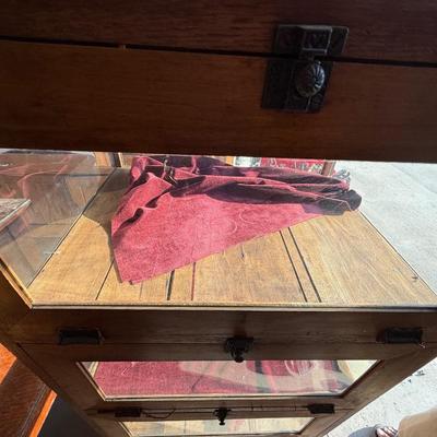 X300-EVERHART AND GLOVER CABINET
