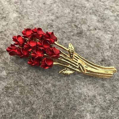Vintage signed M Bouquet of red roses pin / Brooch