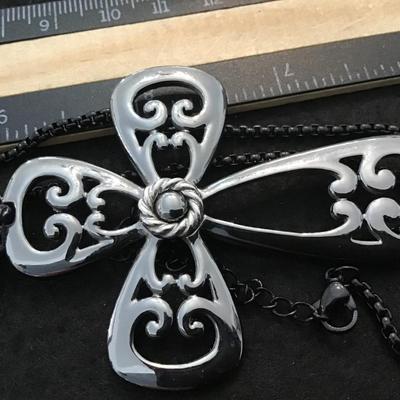 Sarah Coventry Gun metal Grey Necklace