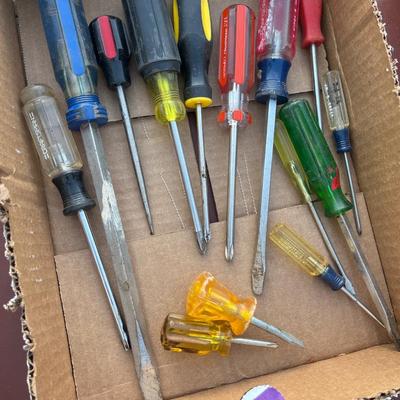 2 boxes assorted screw drivers