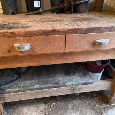 Garage work bench