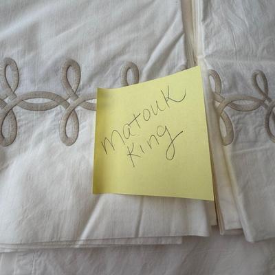 Never used Matouk king sheet set