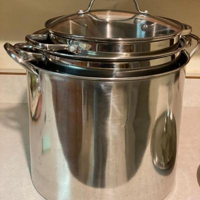 3 large stock pots with lids