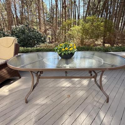Tropitone table