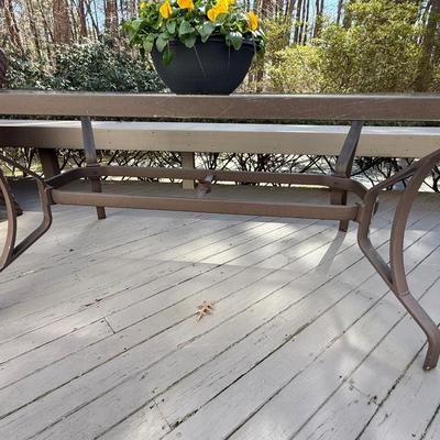 Tropitone table