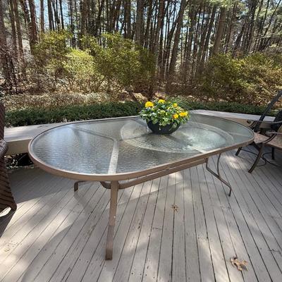 Tropitone table