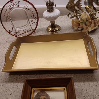 HOME DECOR AND COLLECTIBLES