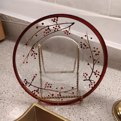 HOME DECOR AND COLLECTIBLES