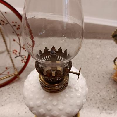 HOME DECOR AND COLLECTIBLES