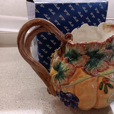 FITZ & FLOYD THANKSGIVING BOUQUET PITCHER AND NAPKINS
