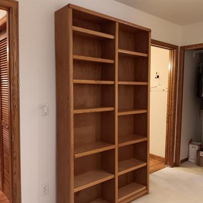 DOUBLE BOOKCASE WITH ADJUSTABLE SHELVES