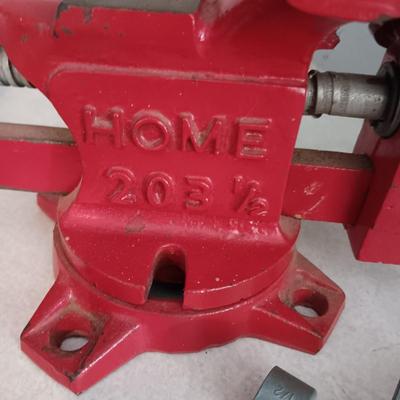 SWIVEL BENCH VISE, STUD FINDER AND MORE