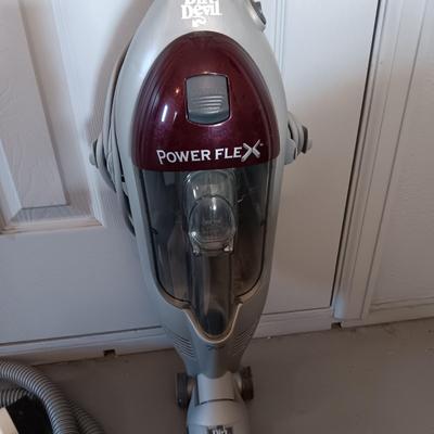 DIRT DEVIL POWER FLEX BAGLESS VACUUM