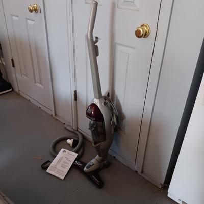 DIRT DEVIL POWER FLEX BAGLESS VACUUM