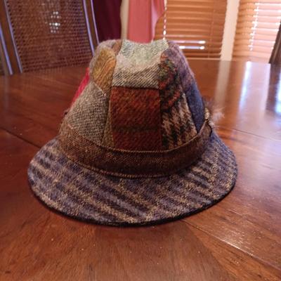 MEN'S FLAP CAP AND A 100% WOOL FEDORA HAT SIZE SMALL