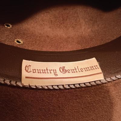 MEN'S COLUMBIA STRAW HAT AND A FELT HAT WITH A LEATHER BAND