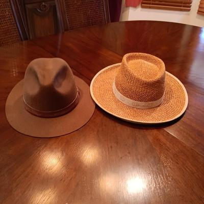 MEN'S COLUMBIA STRAW HAT AND A FELT HAT WITH A LEATHER BAND