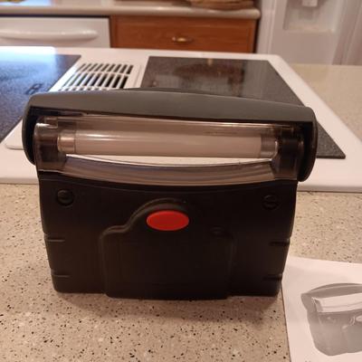 CHAR-BROIL GRILL LIGHT