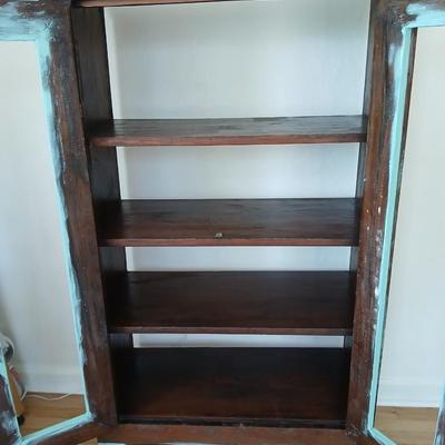 Very cute, Colonial blue distressed linen / Pie taker / kitchen storage cabinet / Bookcase open front display case