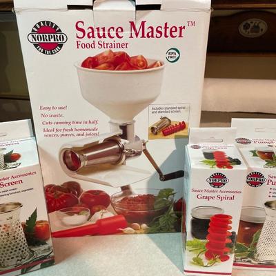 Sauce Master with accessories