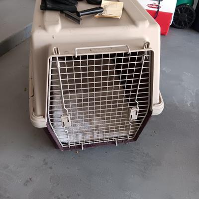 DOGLOO LARGE PET KENNEL, LARGE DOG BOOTS AND COMB