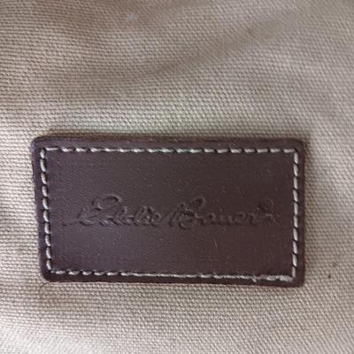 DOGLOO LARGE PET KENNEL, LARGE DOG BOOTS AND COMB