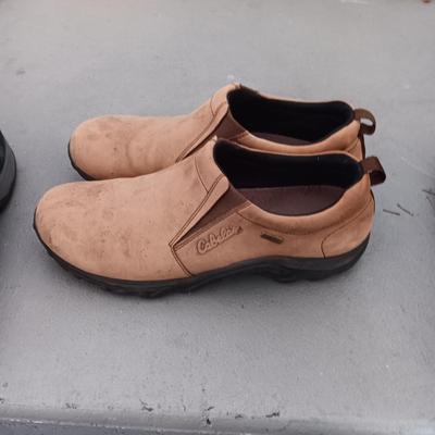 MEN'S LL BEAN AND MERRELL CABELAS LEATHER SLIP ON SHOES SIZE 10