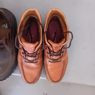 MEN'S LEATHER MERRELL SLIP ON SHOES AND ROCKPORT BOOTS SIZE 10