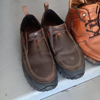 MEN'S LEATHER MERRELL SLIP ON SHOES AND ROCKPORT BOOTS SIZE 10