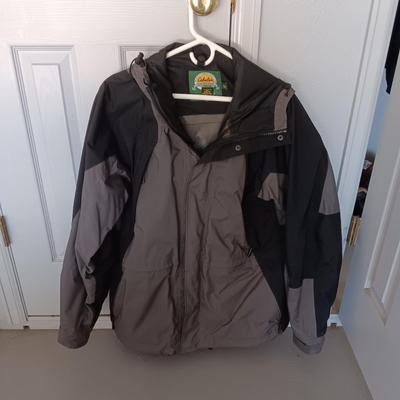 MEN'S CABELA'S OUTDOOR GEAR COAT SIZE LARGE