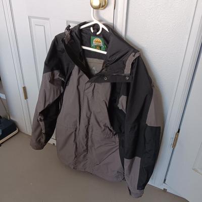 MEN'S CABELA'S OUTDOOR GEAR COAT SIZE LARGE