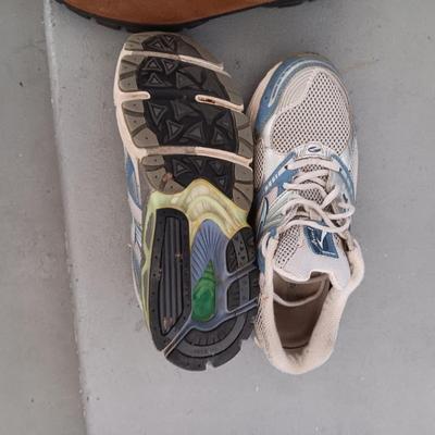 LADIES BROOKS SHOES (10) AND LANDS END SLIP ON SHOES (9)