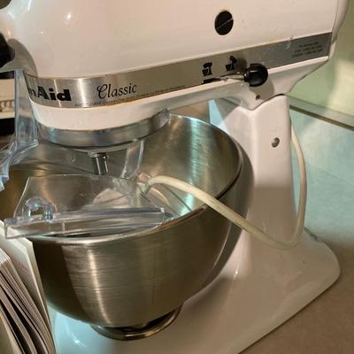 White Kitchen Aid Classic Mixer