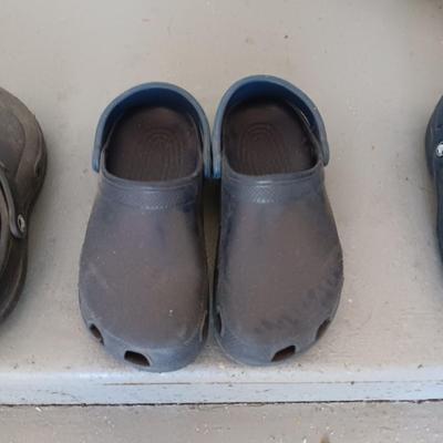 LADIES CROCS SHOES SIZE 7 - 9