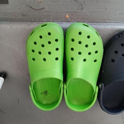 2 PAIRS OF CROCS SIZE 7 - 9