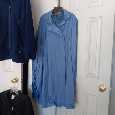 LADIES EDDIE BAUER RAIN PONCHO AND 2 LIGHTWEIGHT JACKETS