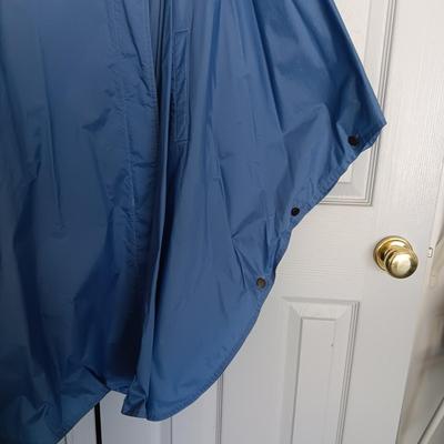 LADIES EDDIE BAUER RAIN PONCHO AND 2 LIGHTWEIGHT JACKETS
