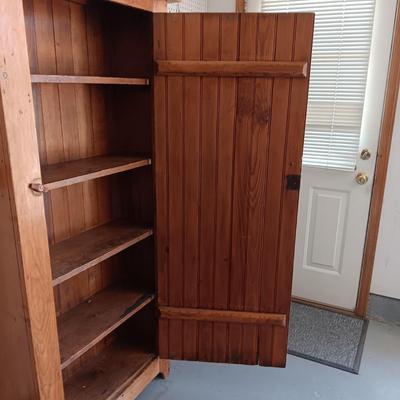 ANTQUE WOODEN CABINET WITH SHELVES