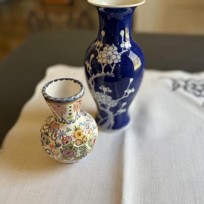 Navy flower Asian vase and floral vase