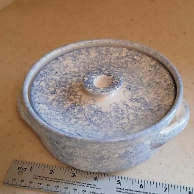 Spongeware Lidded Pottery dish / pot signed "Bear" 96' on base