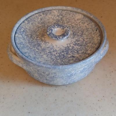 Spongeware Lidded Pottery dish / pot signed "Bear" 96' on base