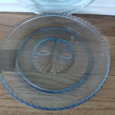 Seven Vintage BLUE FROSTED Fostoria CAPTIVA SHELL Dinner Plates Glass 10"