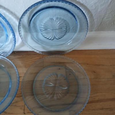 Seven Vintage BLUE FROSTED Fostoria CAPTIVA SHELL Dinner Plates Glass 10"